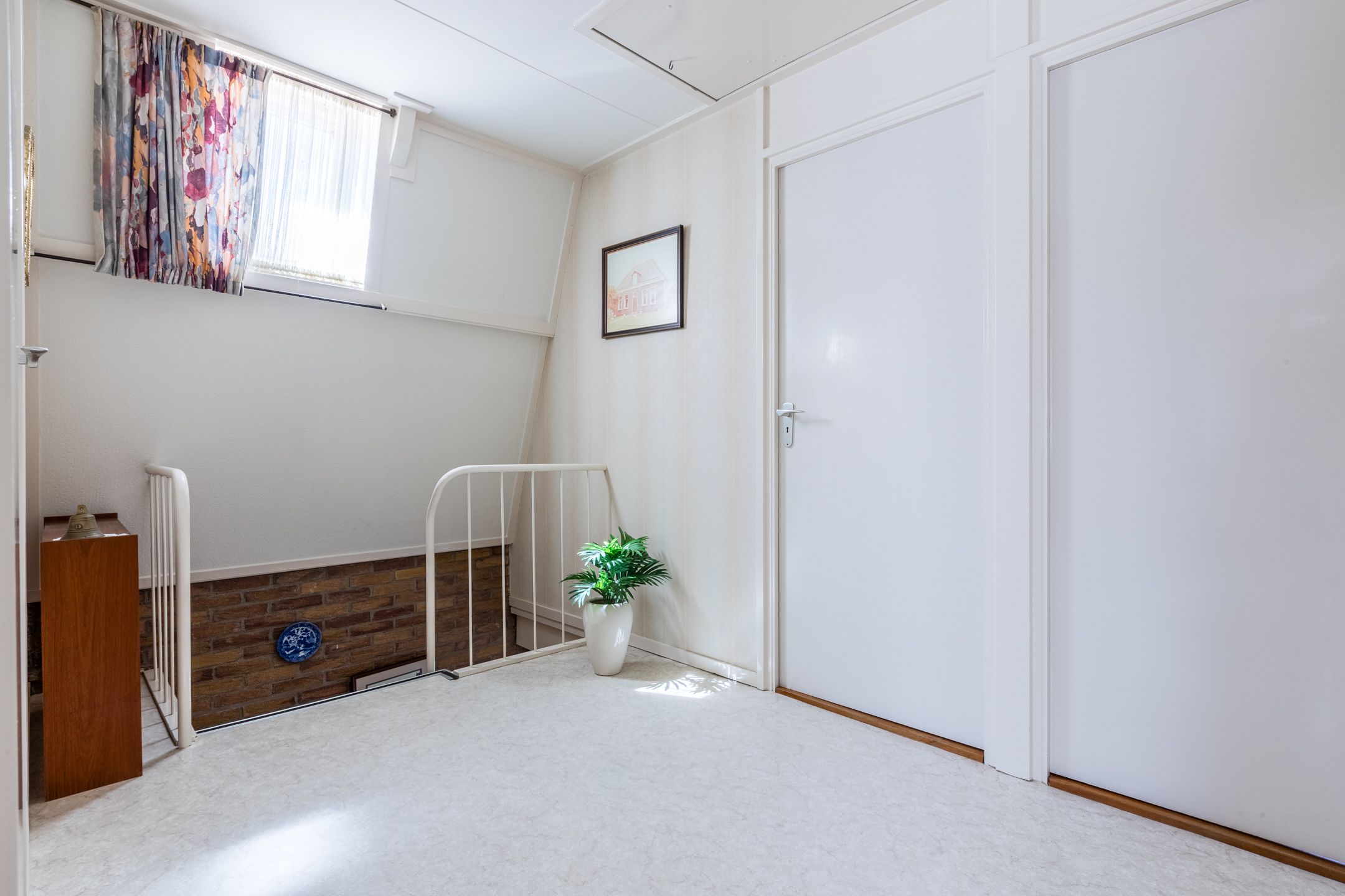 Photo 21 of Julianastraat 38