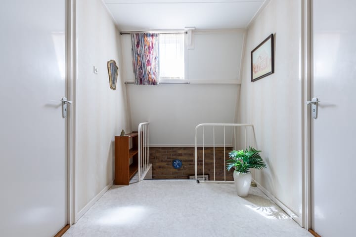 Photo 22 of Julianastraat 38