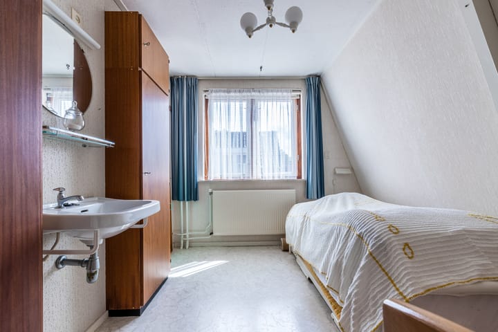 Photo 27 of Julianastraat 38