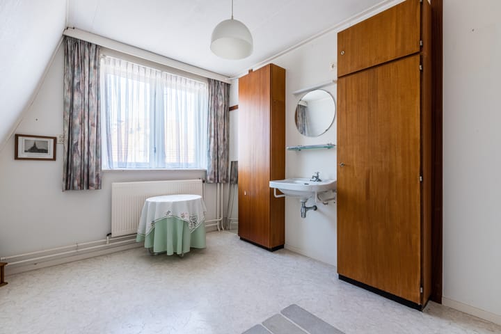 Photo 31 of Julianastraat 38