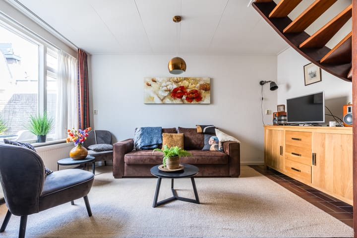 Photo 50 of Julianastraat 38