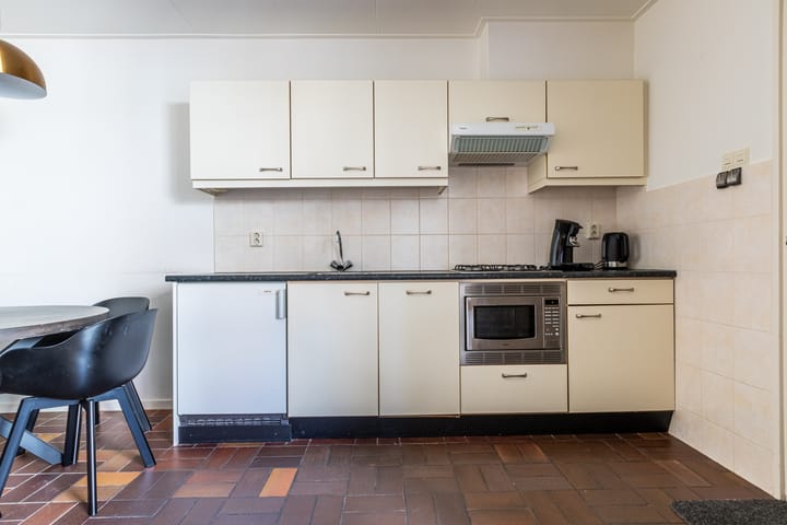 Photo 54 of Julianastraat 38