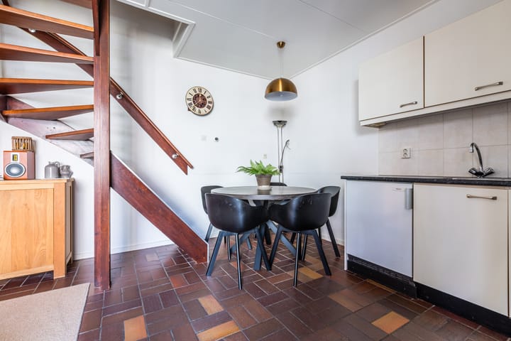 Photo 55 of Julianastraat 38