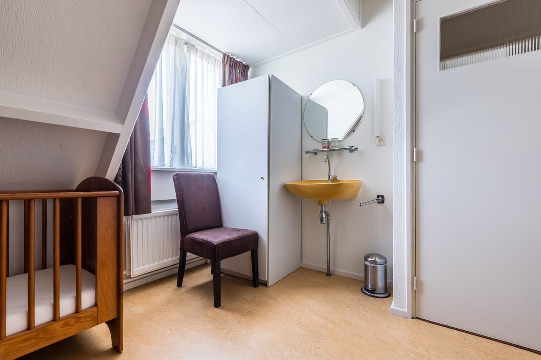 Photo 62 of Julianastraat 38