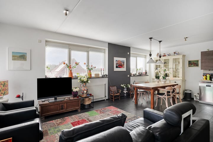 Foto 3 van Weegbree 38