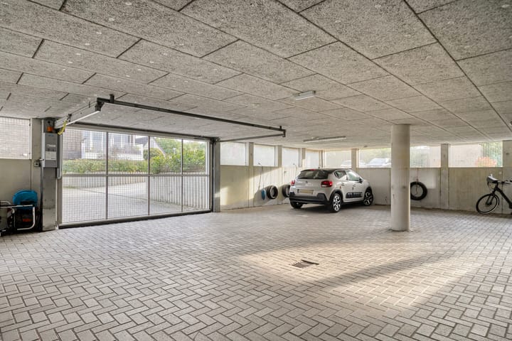 Foto 28 van Weegbree 38