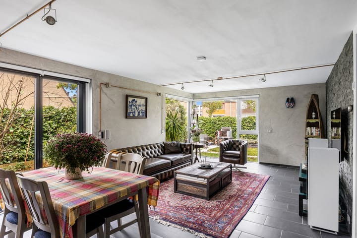 Foto 7 van Wilgeroosje 12