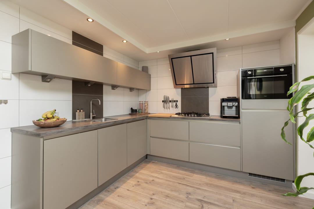 Foto 8 van Scherwolderhemstraat 50