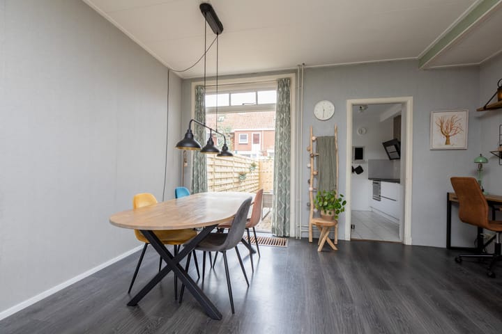 Photo 6 of Wassenberghstraat 18