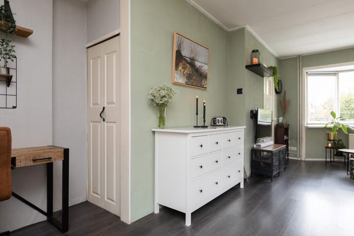 Photo 8 of Wassenberghstraat 18