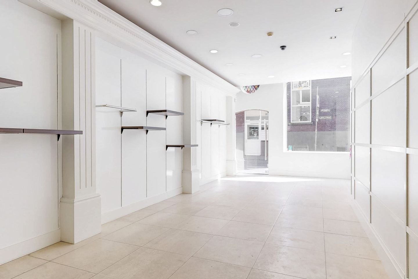 Bekijk foto 2 van Luifelstraat 40