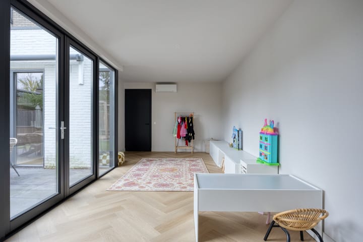 Foto 25 van Schout Crillaertstraat 15