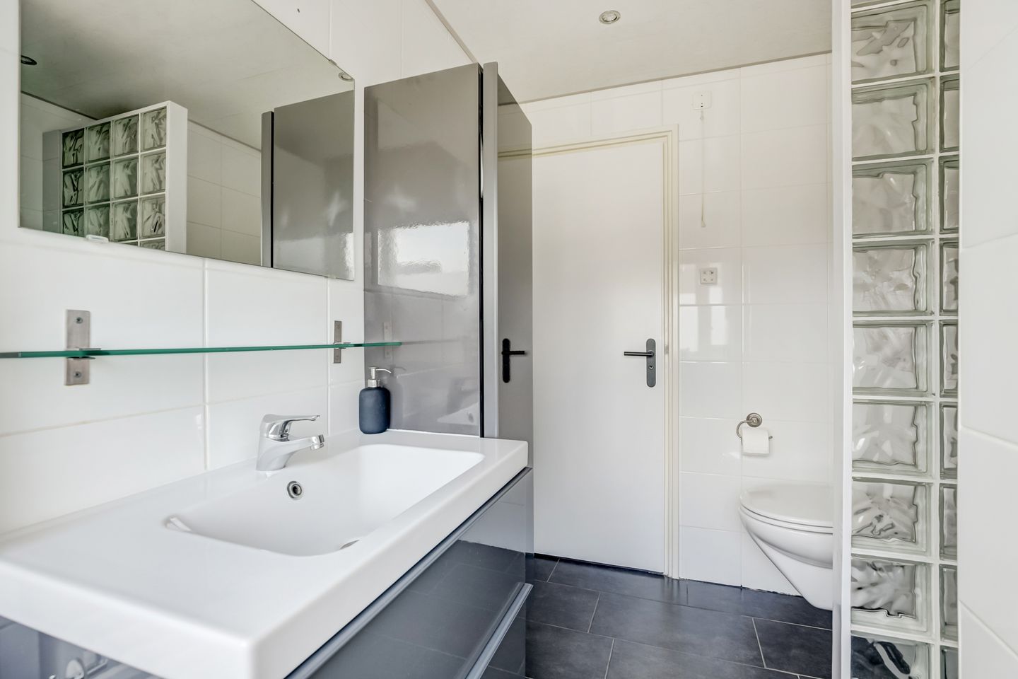 Photo 19 of Camstrastrjitte 16