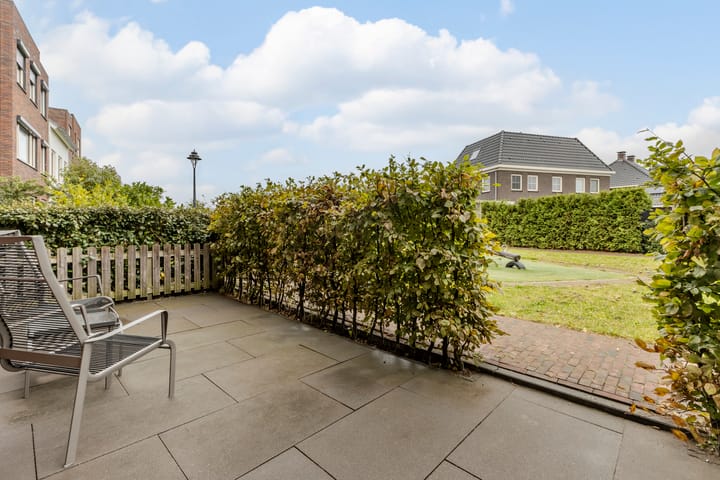 Foto 12 van Koning Willem-Alexanderplantsoen 11