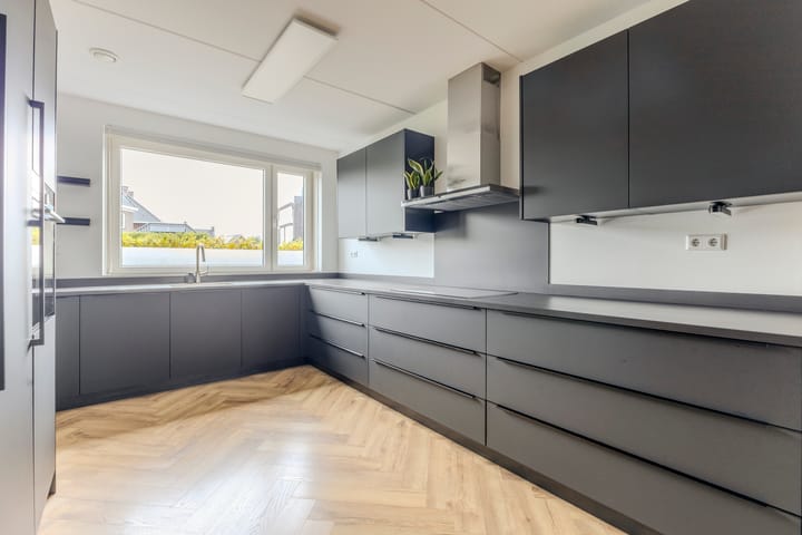 Foto 25 van Koning Willem-Alexanderplantsoen 11