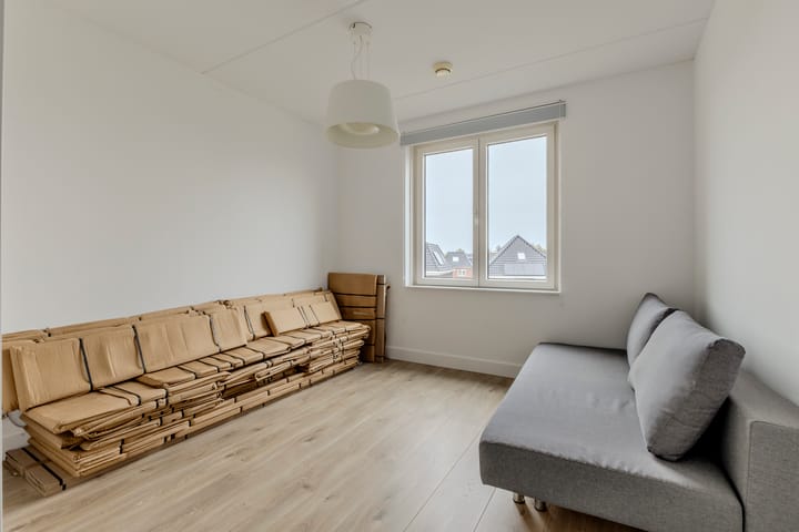 Foto 47 van Koning Willem-Alexanderplantsoen 11