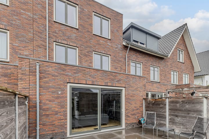 Foto 54 van Koning Willem-Alexanderplantsoen 11