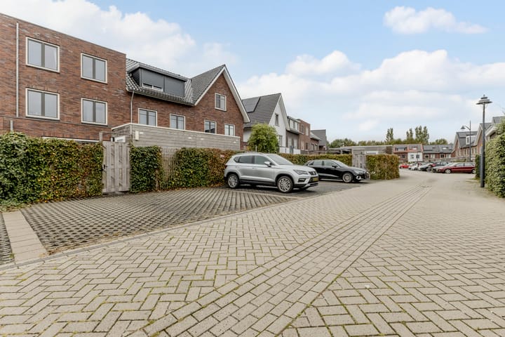 Foto 61 van Koning Willem-Alexanderplantsoen 11