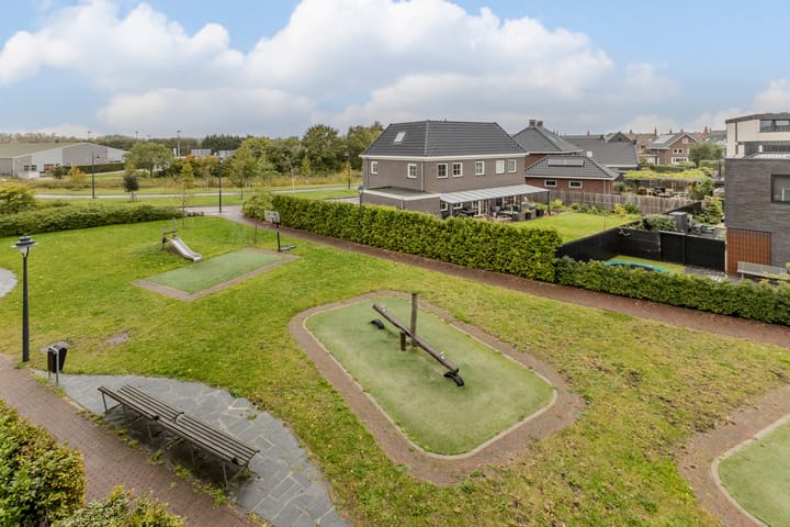 Foto 63 van Koning Willem-Alexanderplantsoen 11