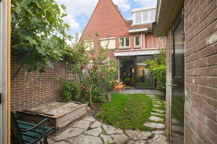 Foto 25 van Hazelaarstraat 63