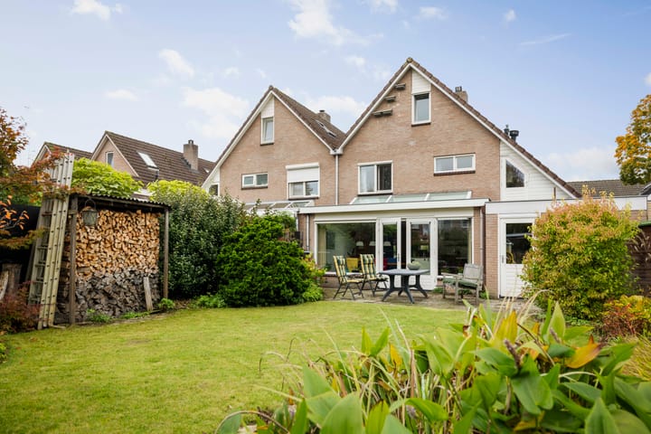 Foto 15 van Burg. Crommelinlaan 55