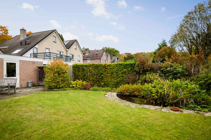 Foto 16 van Burg. Crommelinlaan 55