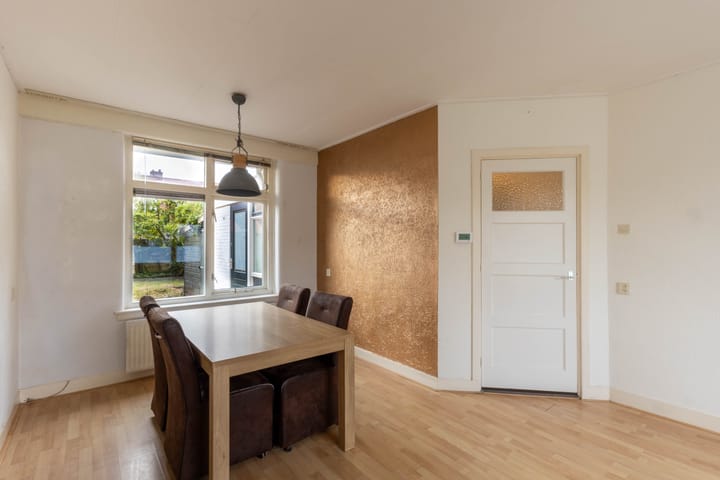 Foto 8 van van Loonstraat 49