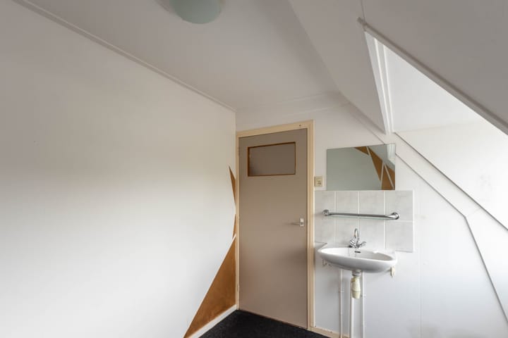 Foto 16 van van Loonstraat 49