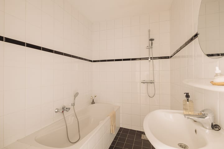 Photo 17 of Marnixstraat 79-B