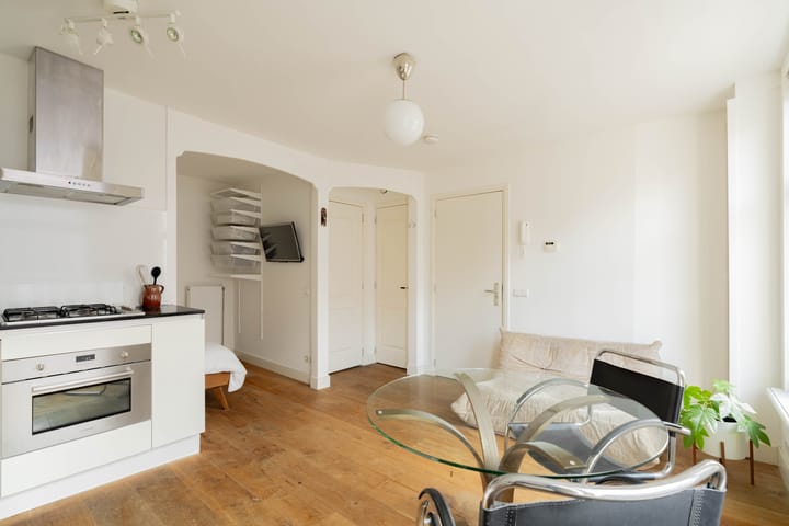 Photo 7 of Marnixstraat 235-D