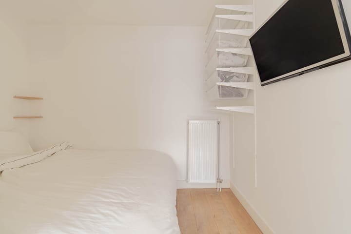 Photo 13 of Marnixstraat 235-D