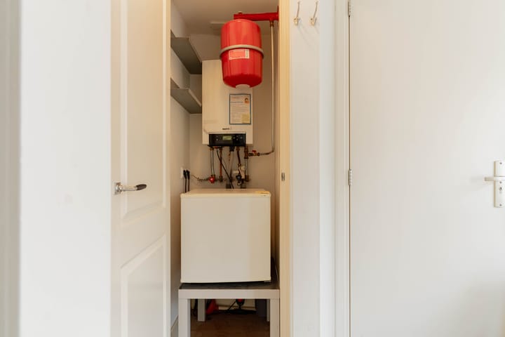 Photo 17 of Marnixstraat 235-D