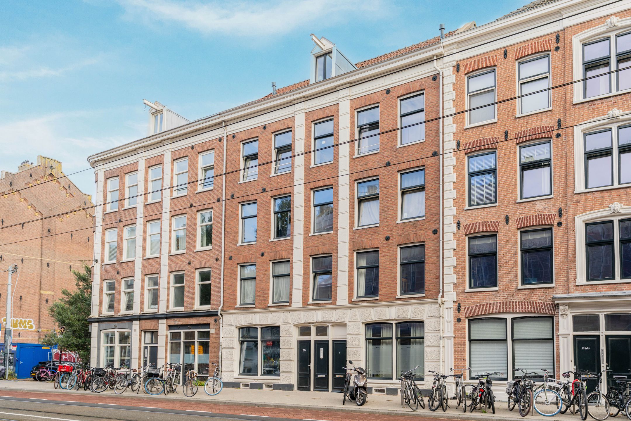 Photo 18 of Marnixstraat 235-D