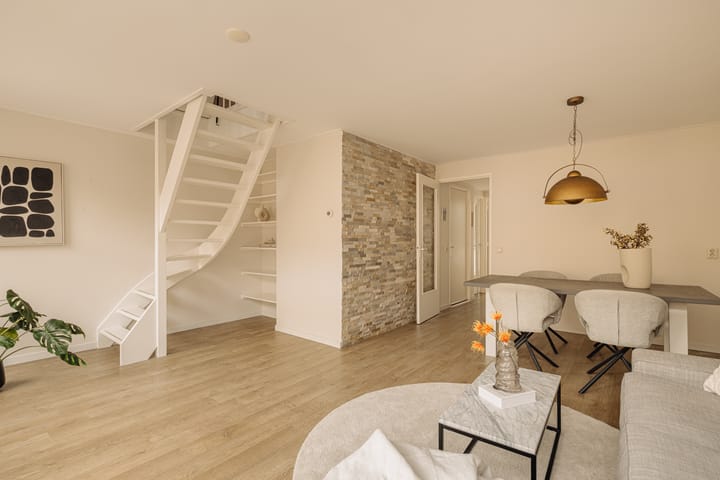 Foto 4 van Van Oldenbarneveldtstraat 63-3