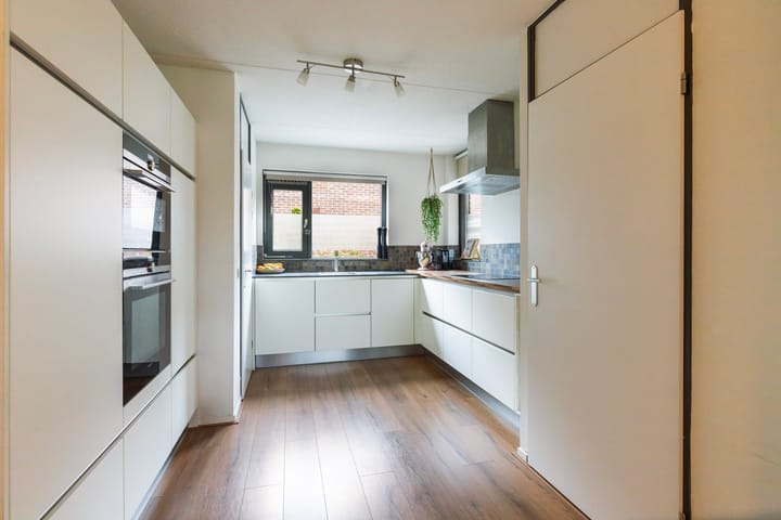 Foto 14 van Kometenstraat 46