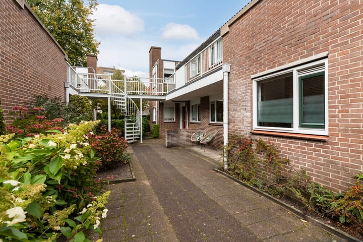 Foto 28 van Kometenstraat 46