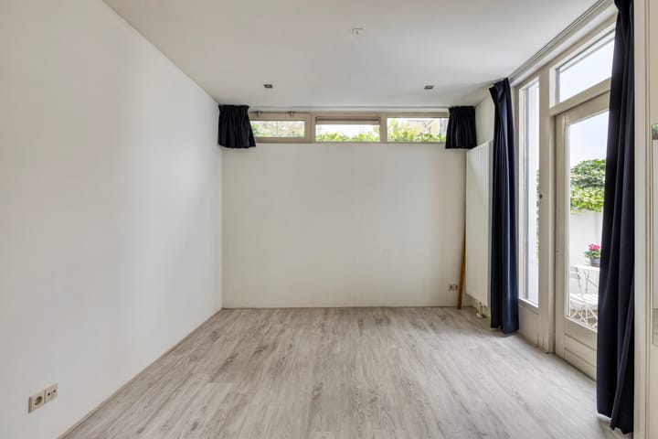 Foto 23 van Spoorstraat 11