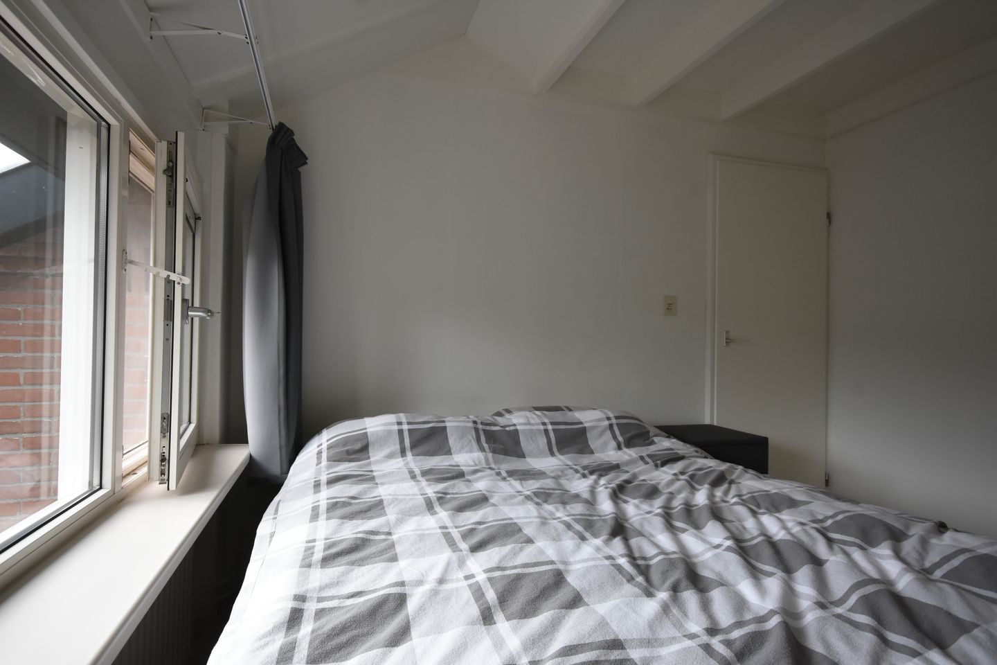 Foto 40 van Burgemeester van Panhuyslaan 147