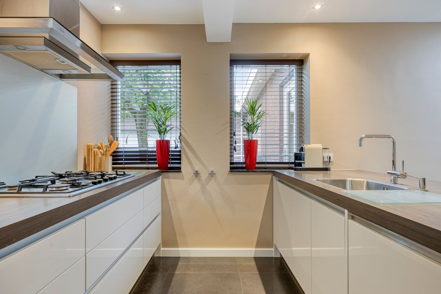 Foto 34 van Willibrorduslaan 121