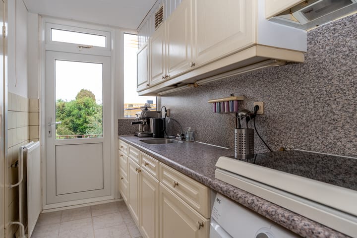 Photo 13 of Piet Heinlaan 34