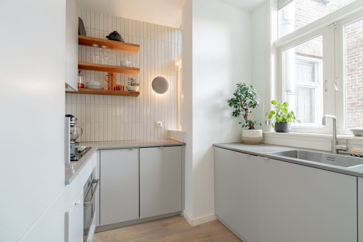 Photo 15 of Jan van Riebeekstraat 3-2