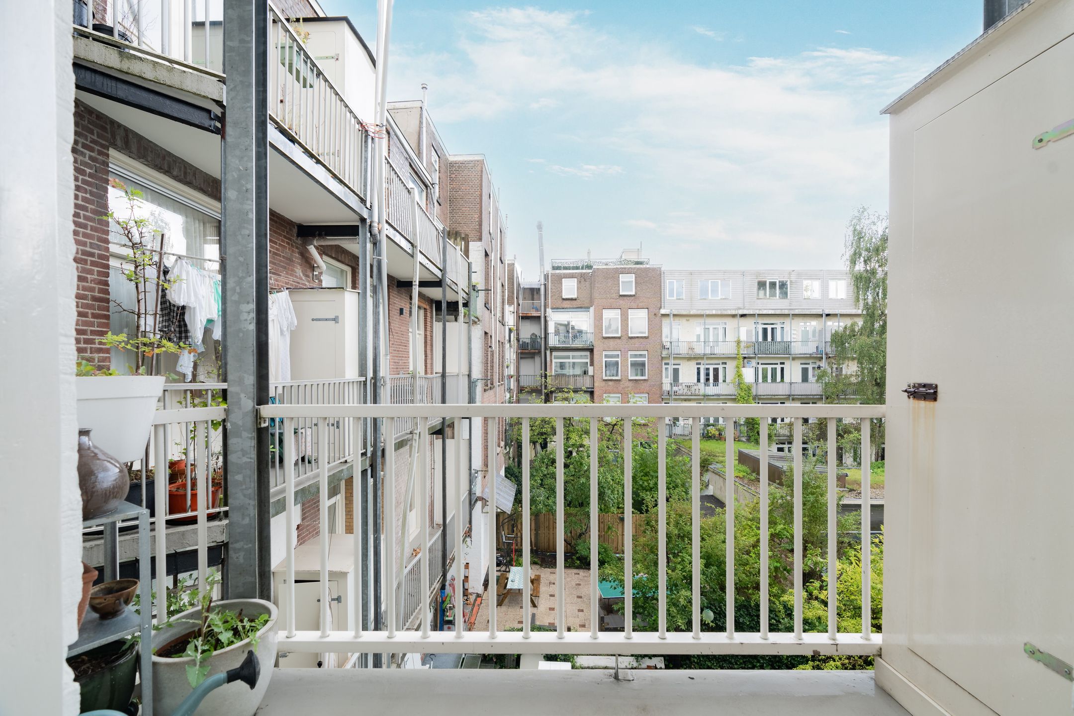 Photo 18 of Jan van Riebeekstraat 3-2