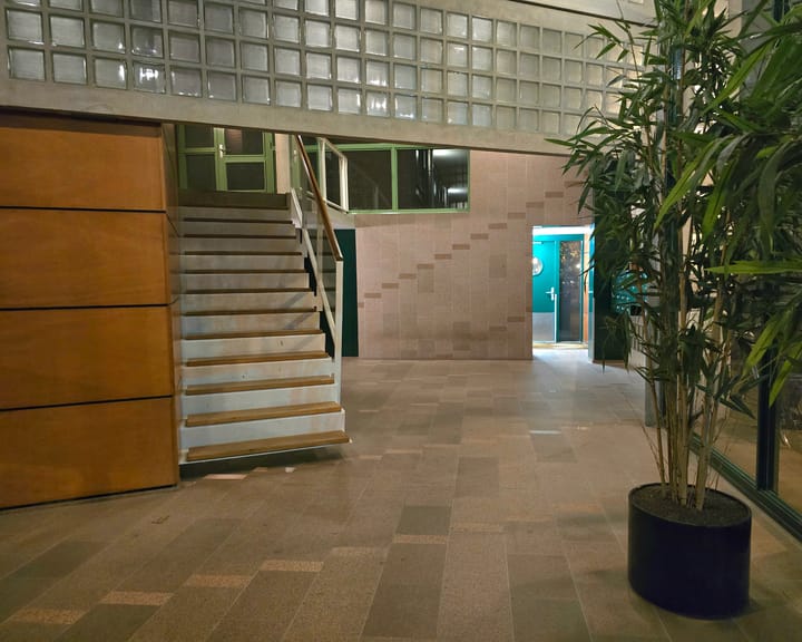 Photo 4 of Adelheidstraat 171