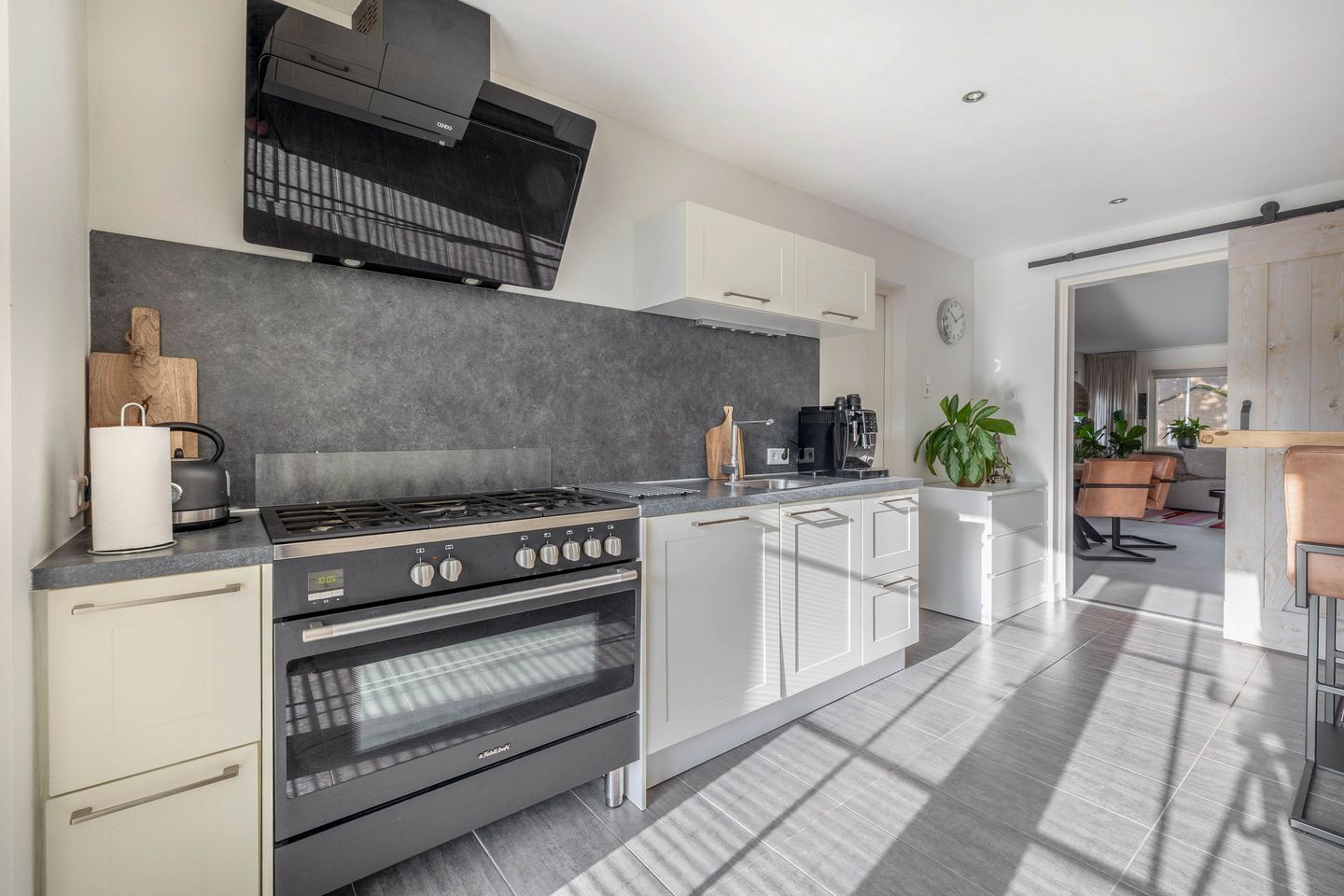 Photo 25 of J.F.H. Meijerstraat 19