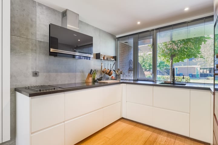 Foto 2 van Mezenhof 78