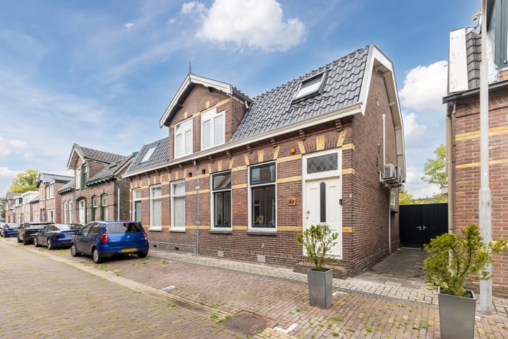 Foto 5 van De Ruyterstraat 22