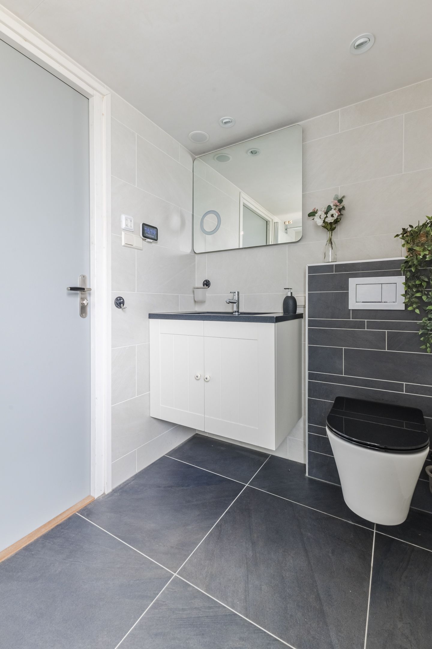 Foto 35 van De Ruyterstraat 22