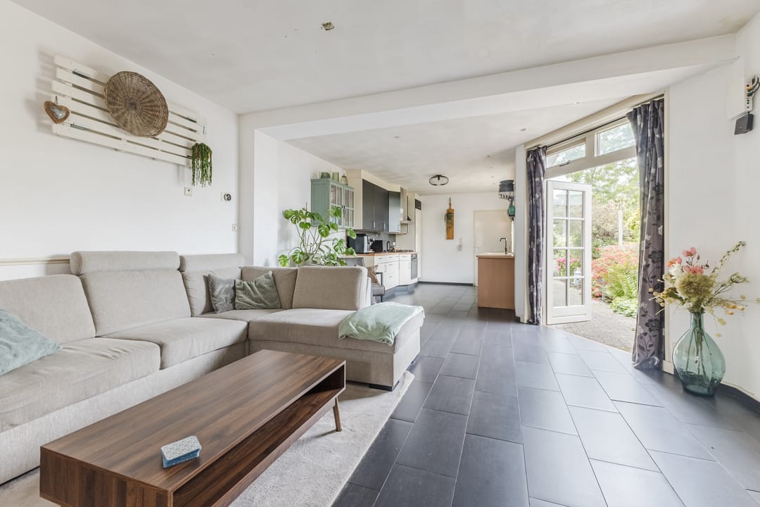 Foto 2 van De Ruyterstraat 22