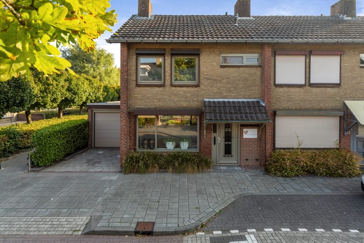 Foto 2 van Hazebroekstraat 24