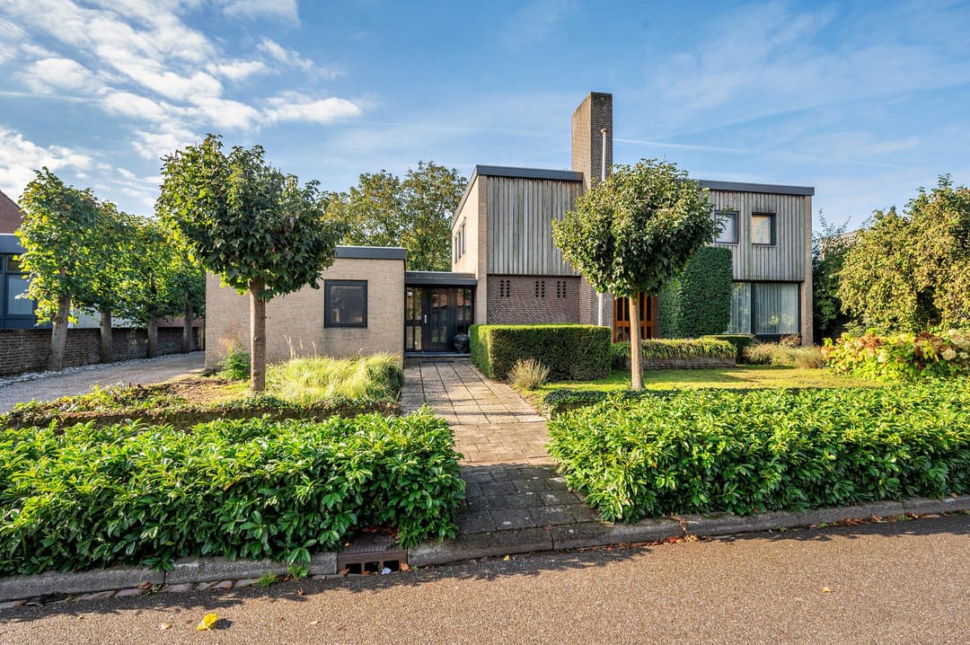 Foto 1 van Mgr Schravenlaan 3